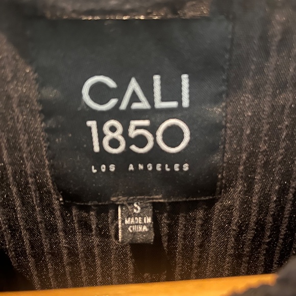 Chenille Collared Shacket - Picture 9 of 9